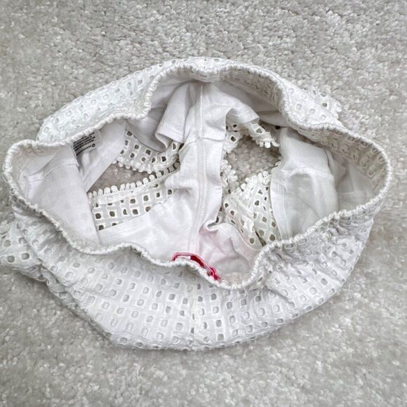 Lilly Pulitzer White Eyelet Short Pull On - Picture 5 of 9